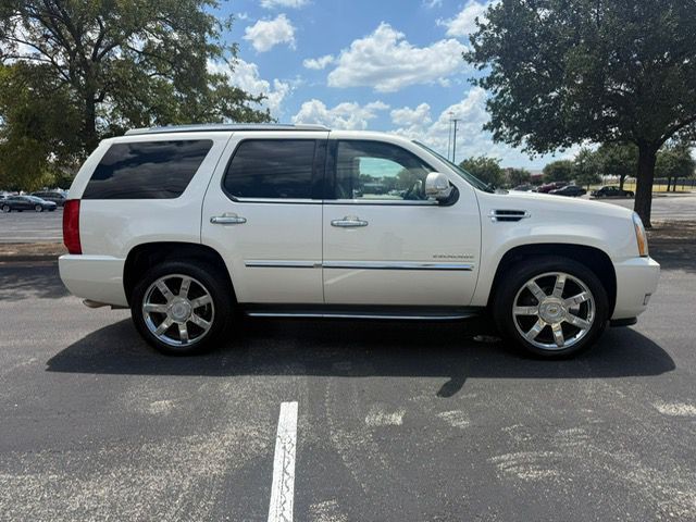 2013 Cadillac Escalade Image 5