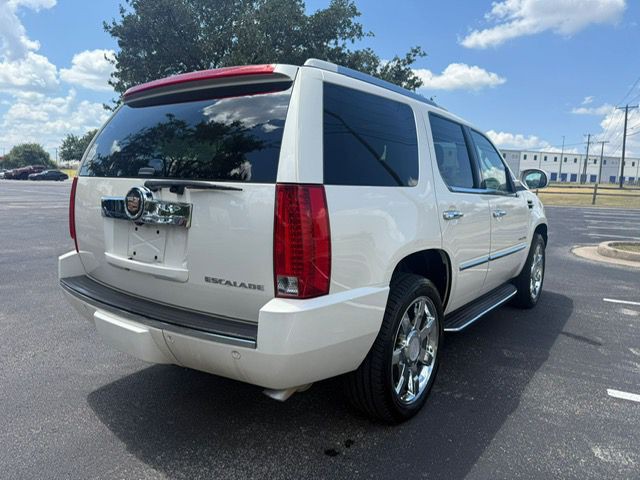2013 Cadillac Escalade Image 6