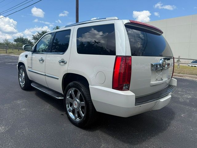 2013 Cadillac Escalade Image 7