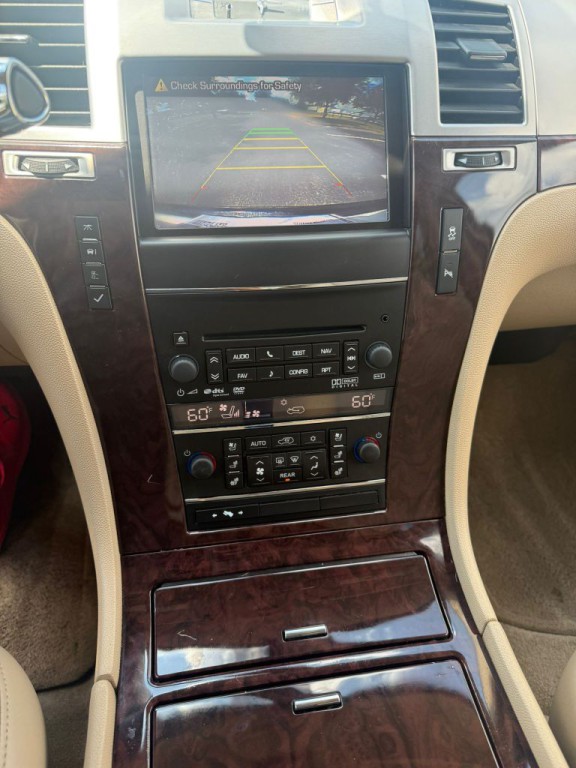 2013 Cadillac Escalade Image 15