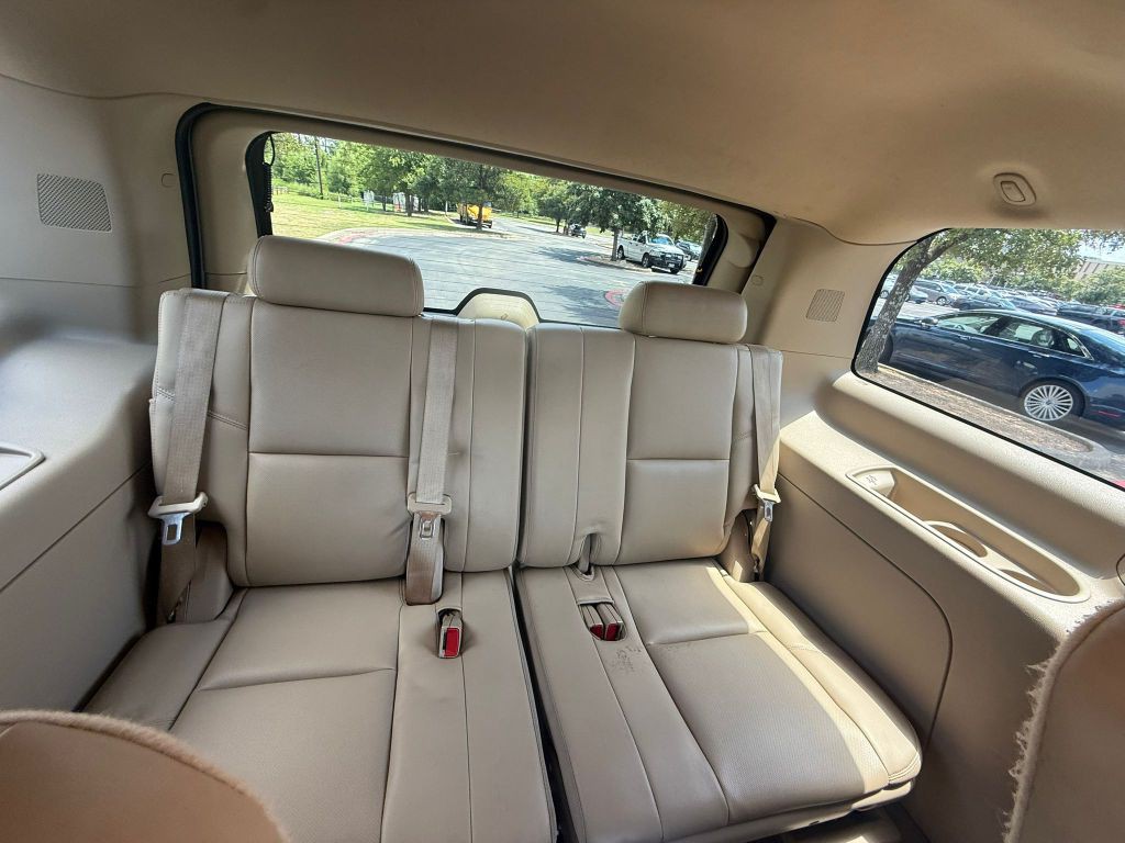 2013 Cadillac Escalade Image 20