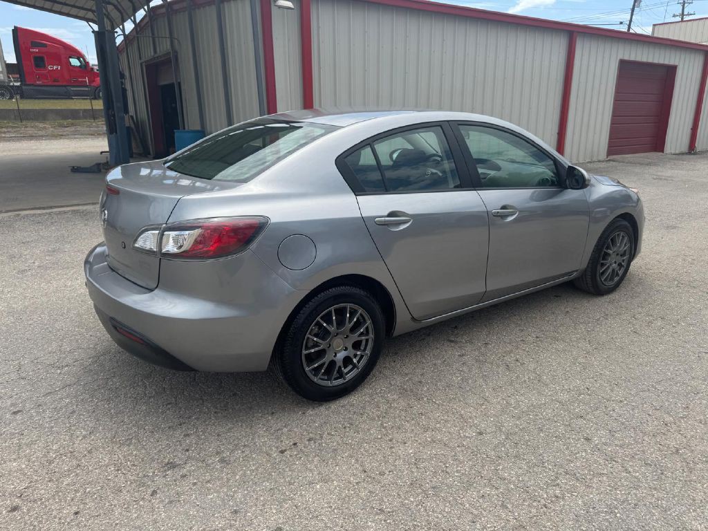 2011 Mazda Mazda3 Image 3