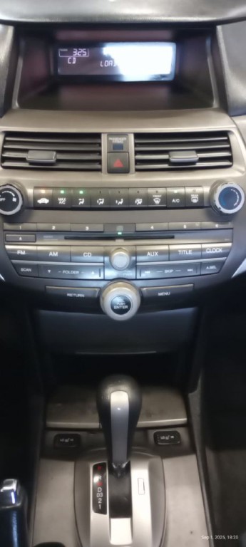 2012 Honda Accord Image 10