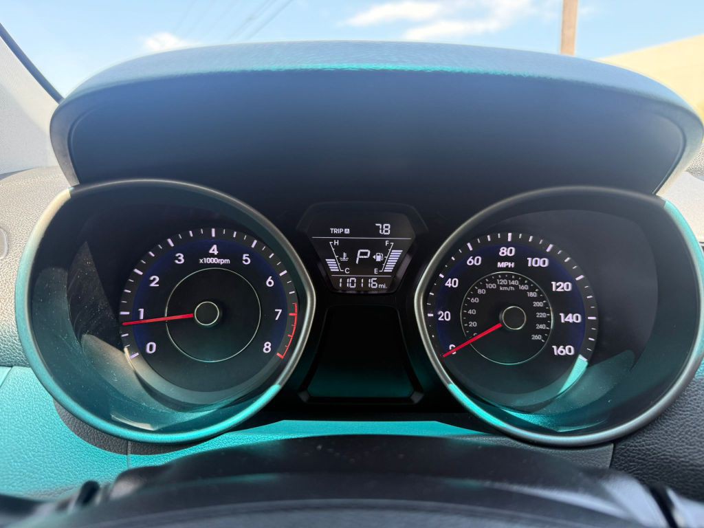 2016 Hyundai Elantra Image 9