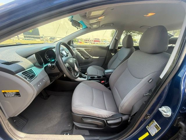 2016 Hyundai Elantra Image 12