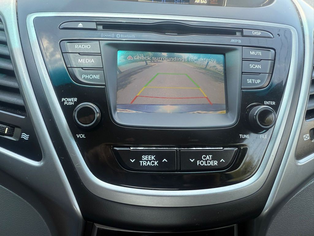 2016 Hyundai Elantra Image 16