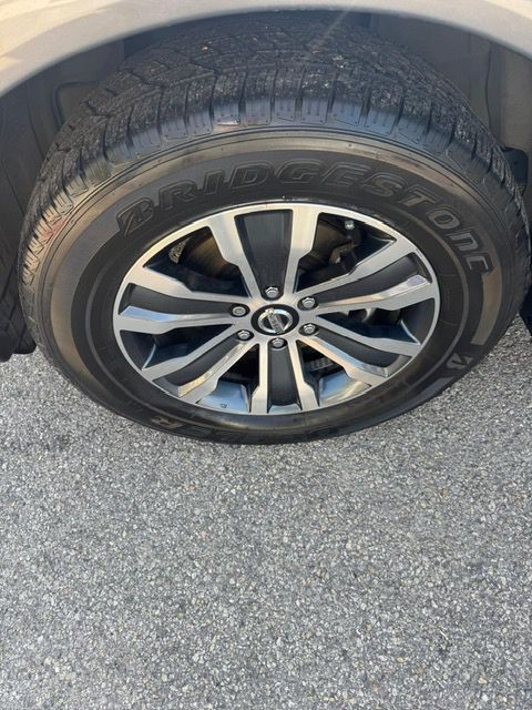 2017 Nissan Armada Image 21