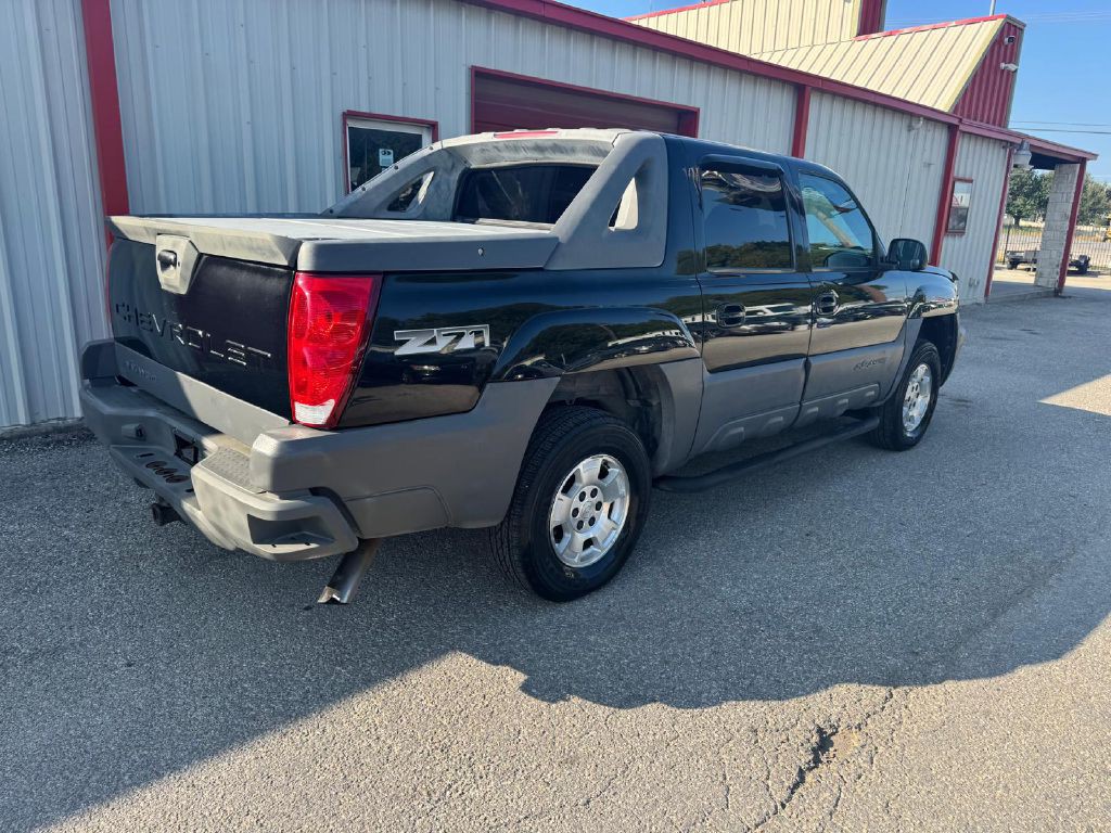 2002 Chevrolet Avalanche Image 6