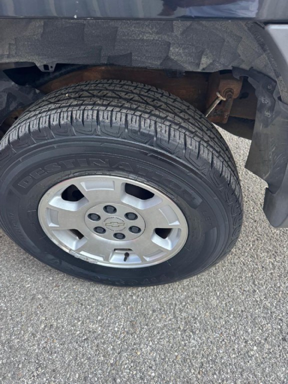 2002 Chevrolet Avalanche Image 14