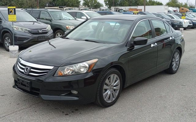 2011 Honda Accord Image 3