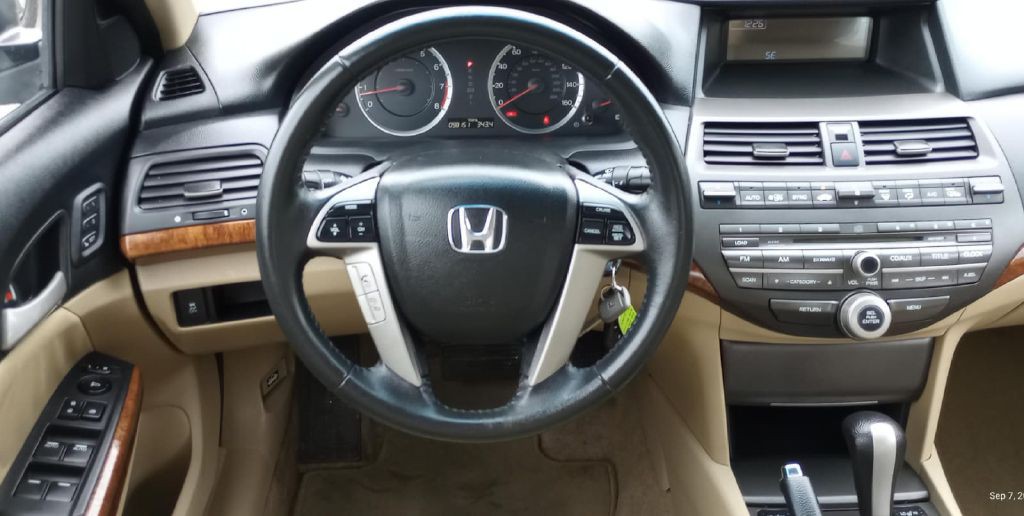 2011 Honda Accord Image 8
