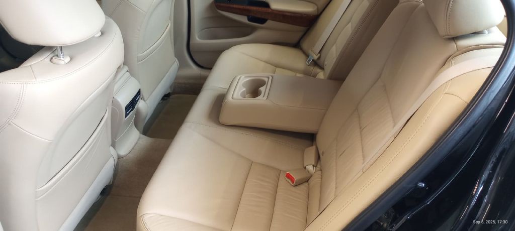 2011 Honda Accord Image 13