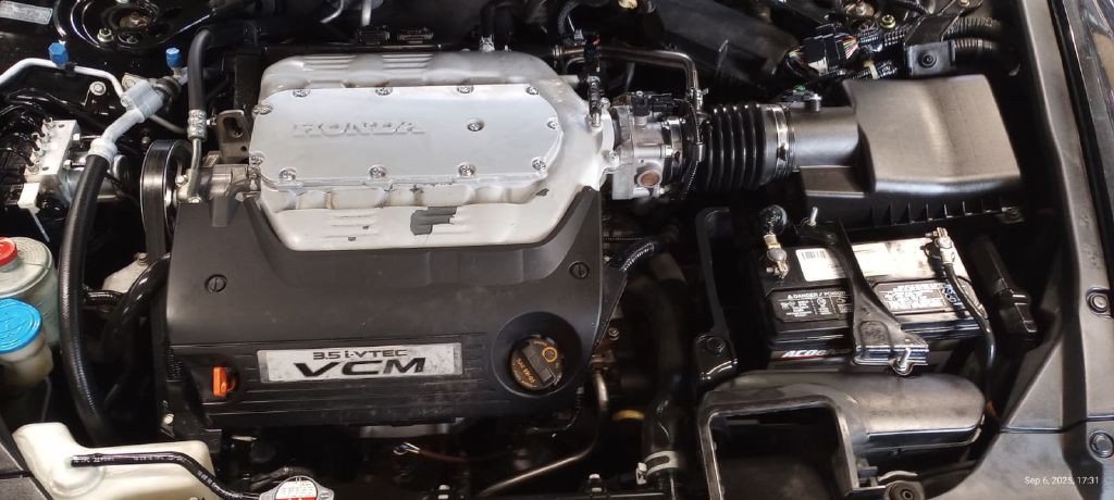 2011 Honda Accord Image 16