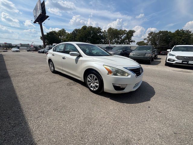 2014 Nissan Altima Image 2