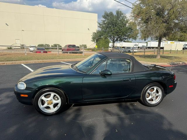 2000 Mazda MX-5 Miata Image 8