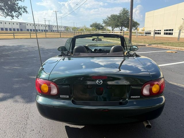 2000 Mazda MX-5 Miata Image 10