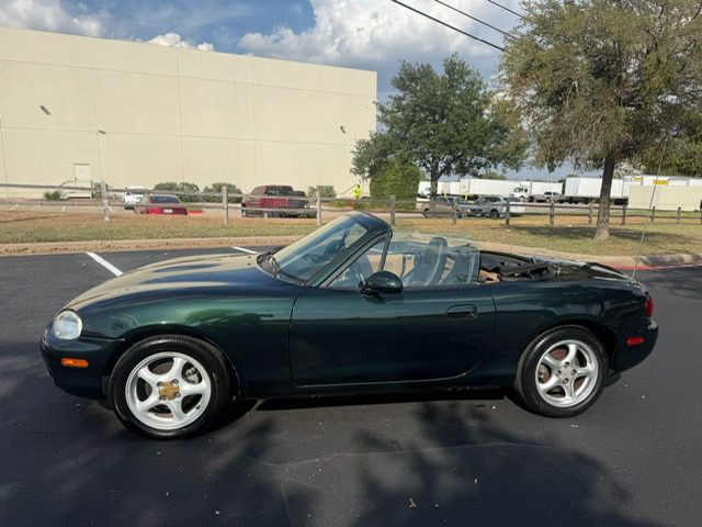 2000 Mazda MX-5 Miata Image 12