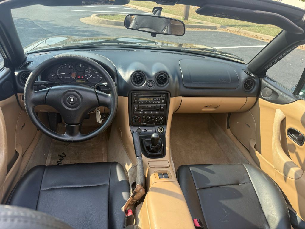 2000 Mazda MX-5 Miata Image 14