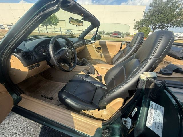 2000 Mazda MX-5 Miata Image 16