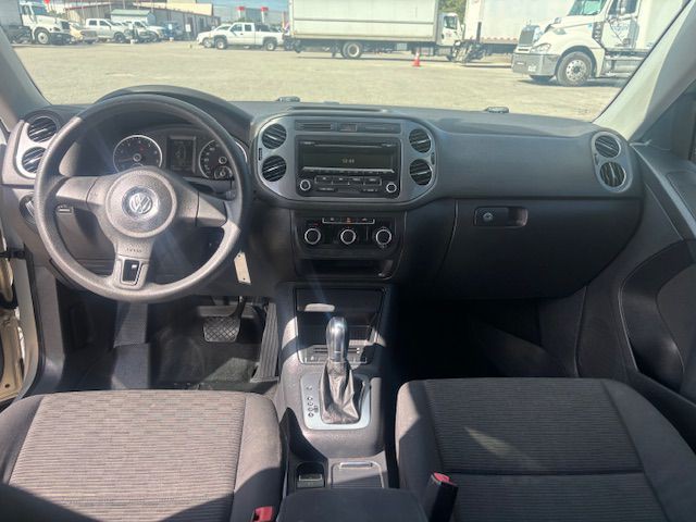 2012 Volkswagen Tiguan Image 8
