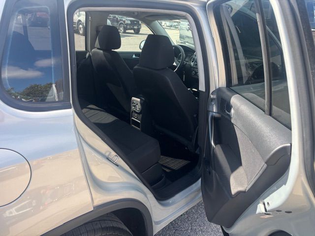 2012 Volkswagen Tiguan Image 11