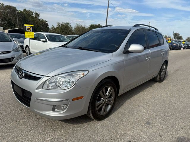 2010 Hyundai Elantra Image 2