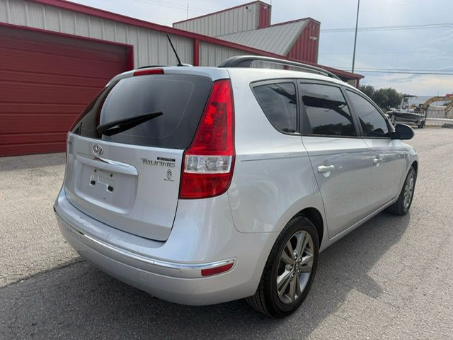 2010 Hyundai Elantra Image 6