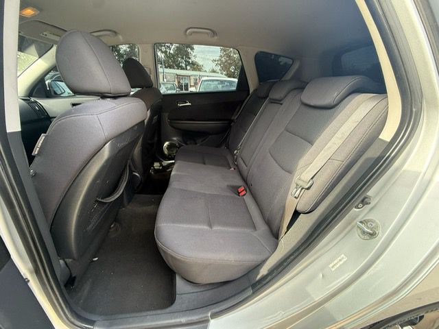 2010 Hyundai Elantra Image 14