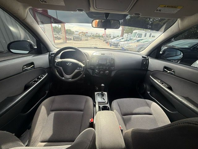 2010 Hyundai Elantra Image 15