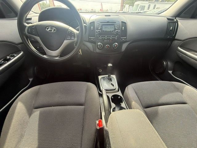 2010 Hyundai Elantra Image 16