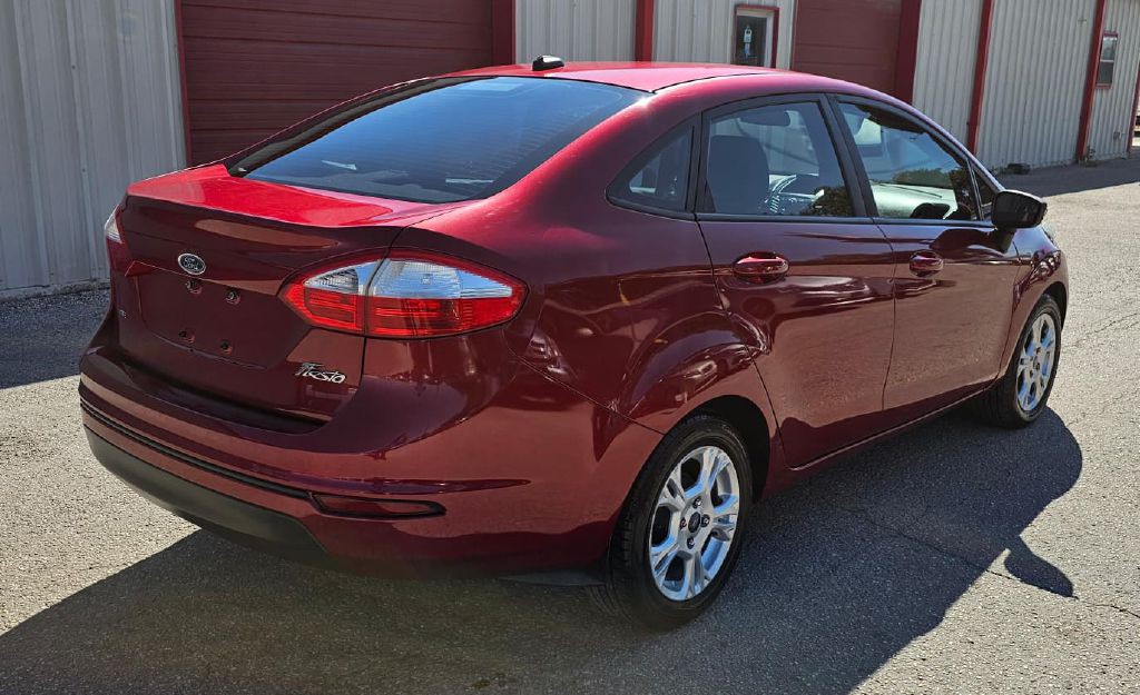 2014 Ford Fiesta Image 6