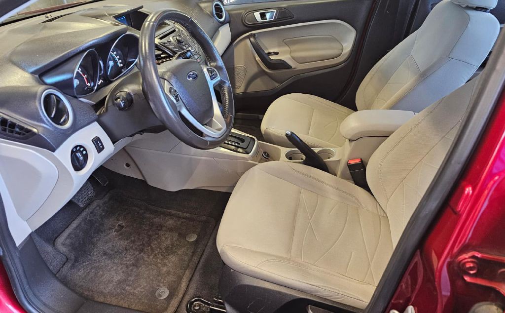 2014 Ford Fiesta Image 10