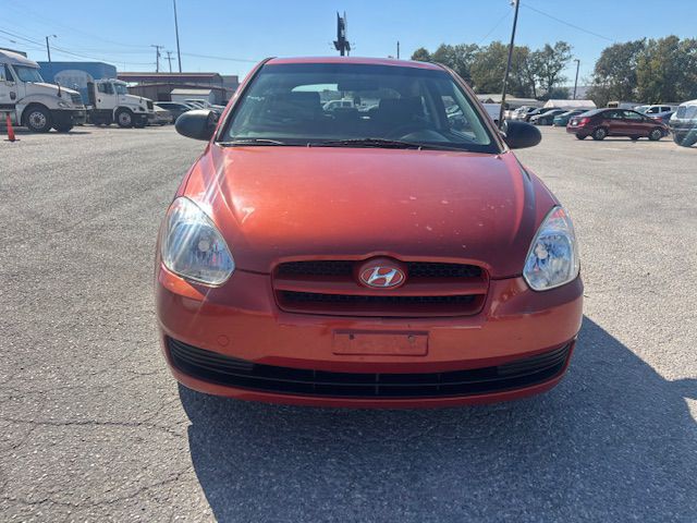 2009 Hyundai Accent Image 1