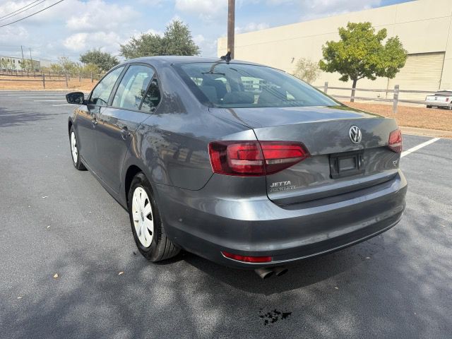 2016 Volkswagen Jetta Image 5
