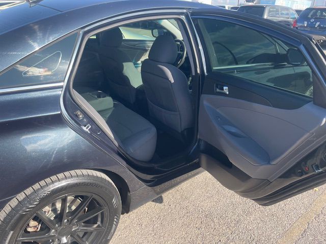 2012 Hyundai Sonata Image 11