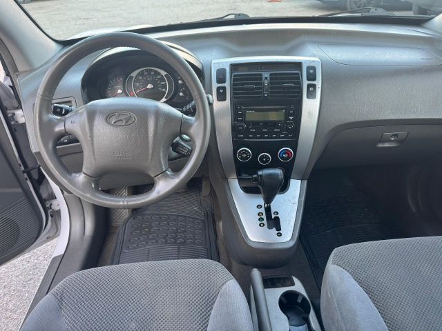 2006 Hyundai Tucson Image 11
