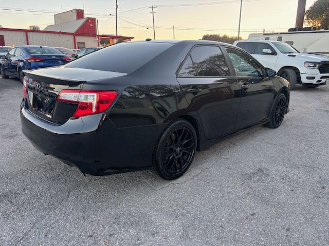2012 Toyota Camry Image 6