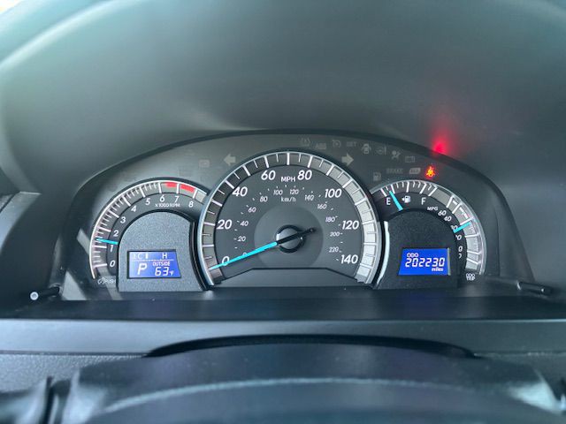 2012 Toyota Camry Image 7