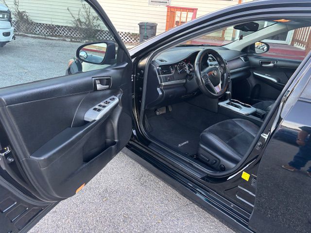 2012 Toyota Camry Image 9