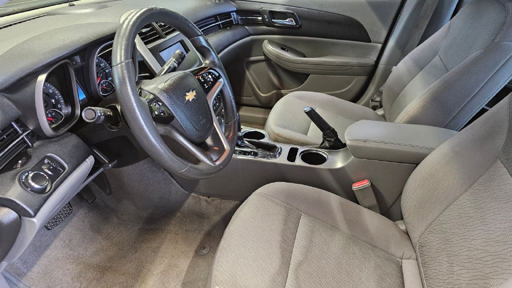2015 Chevrolet Malibu Image 11