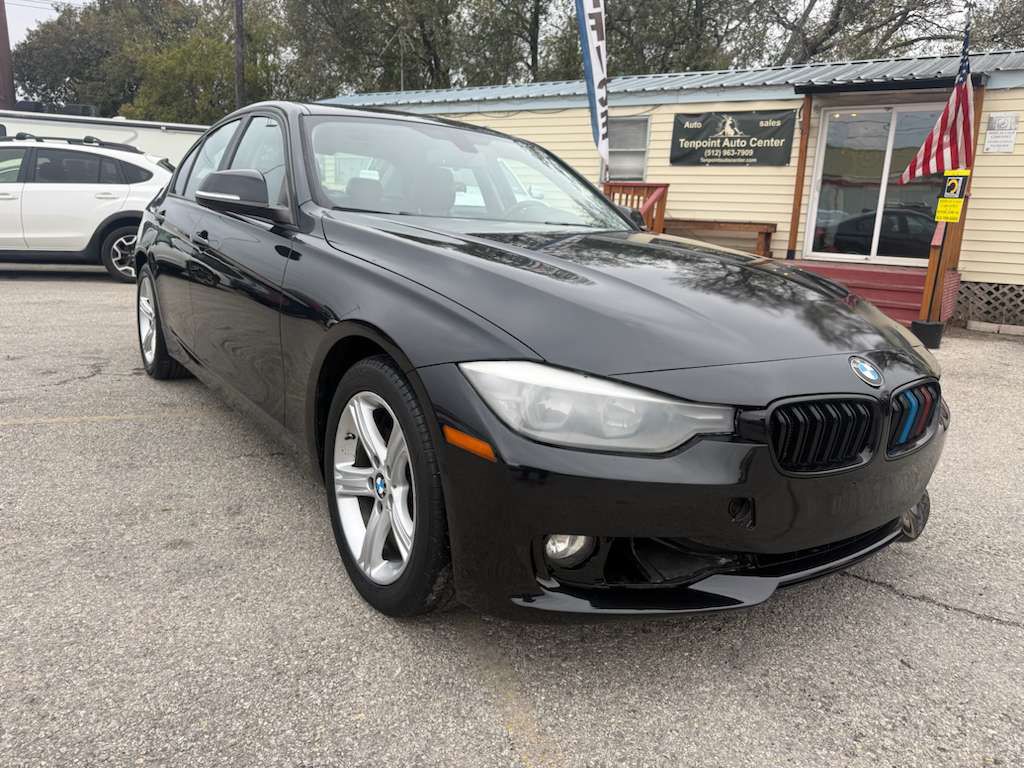 2012 BMW 3 Series Image 3