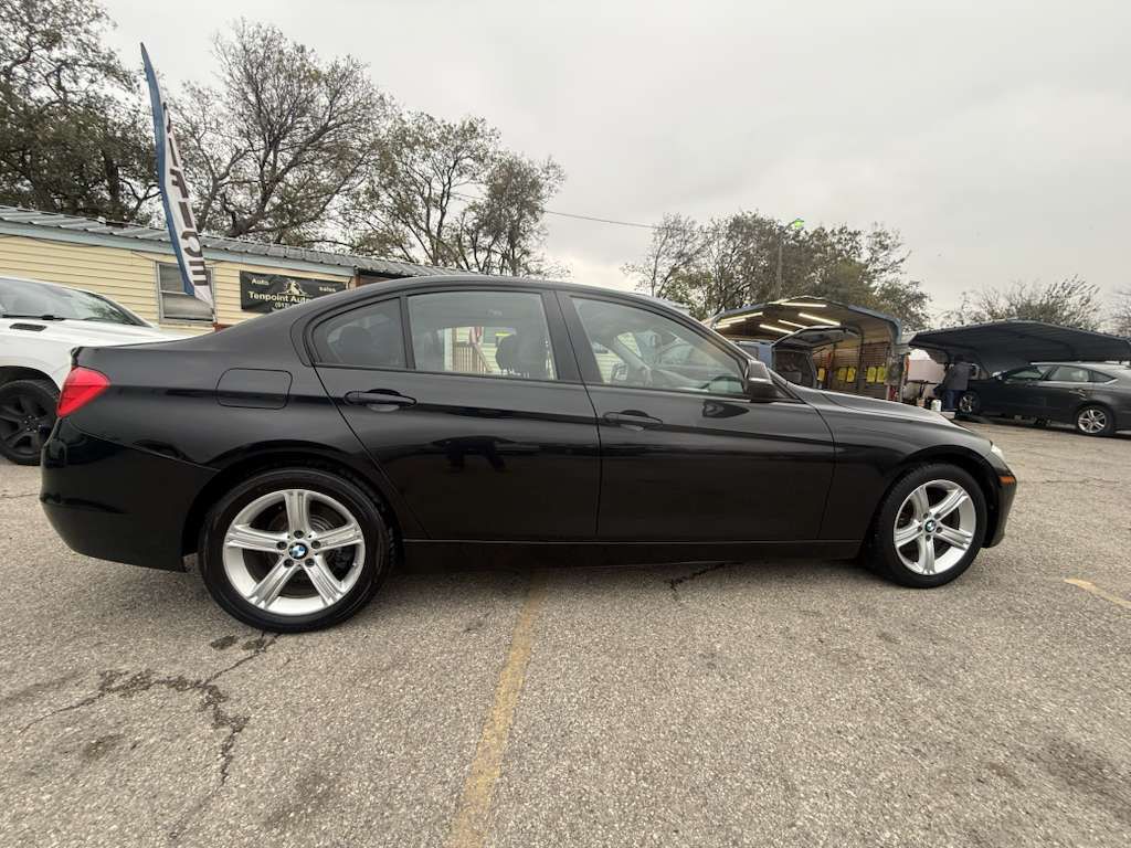 2012 BMW 3 Series Image 5