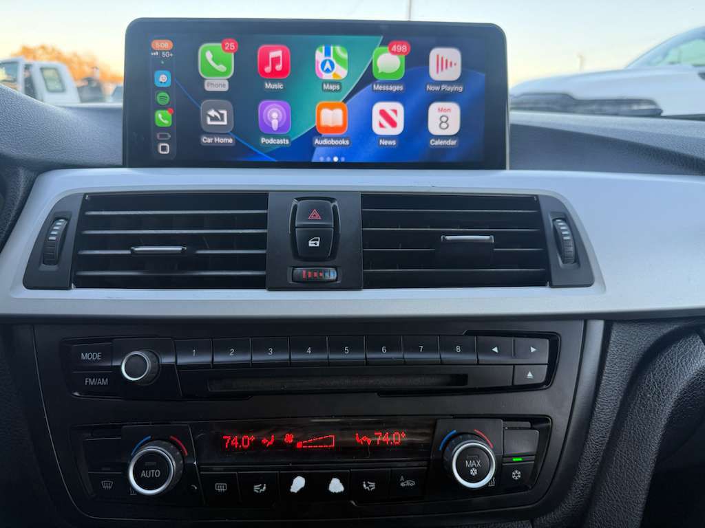 2012 BMW 3 Series Image 10