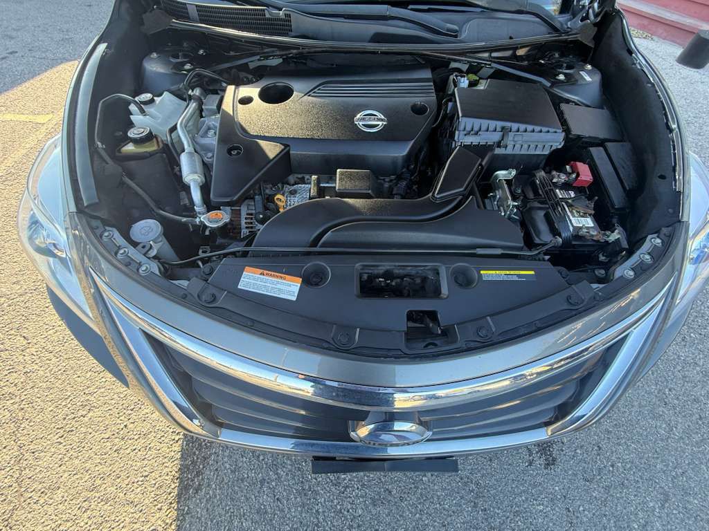 2014 Nissan Altima Image 10