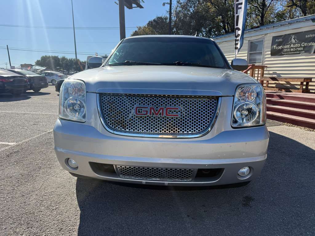 2013 GMC Yukon Image 2