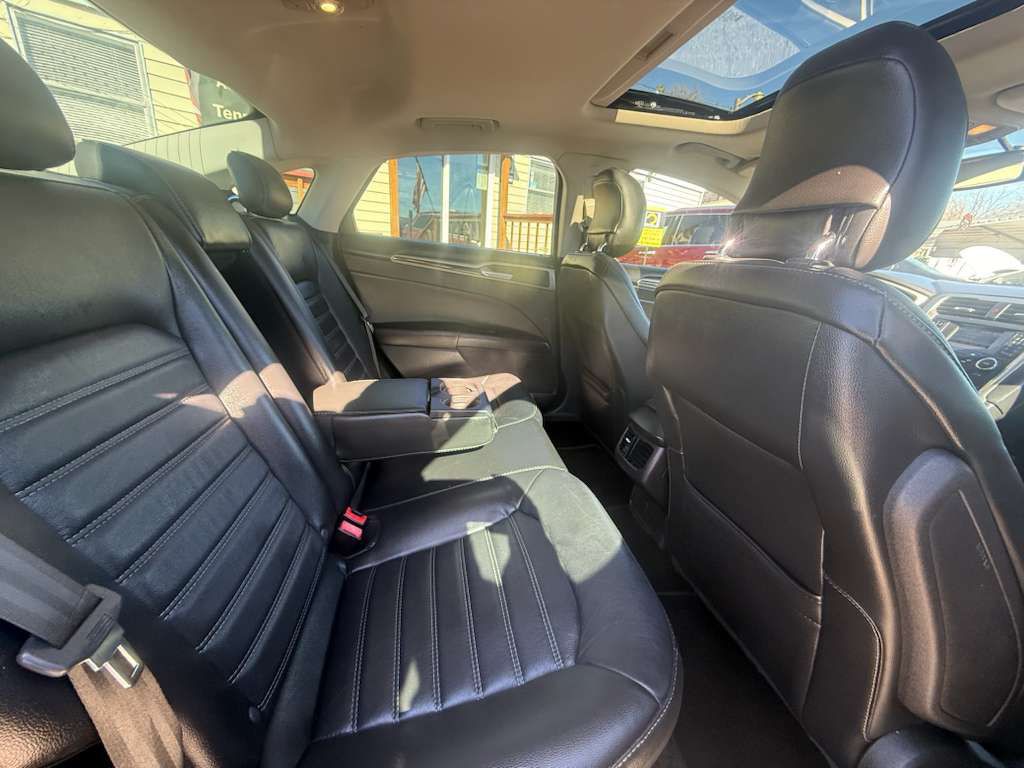 2017 Ford Fusion Image 14