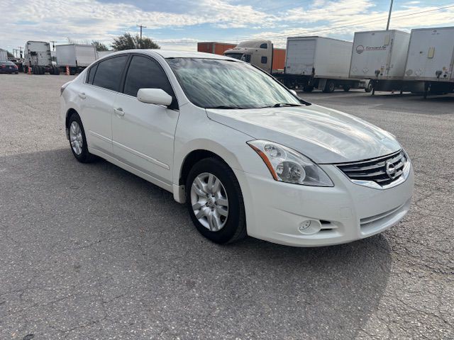2012 Nissan Altima Image 2
