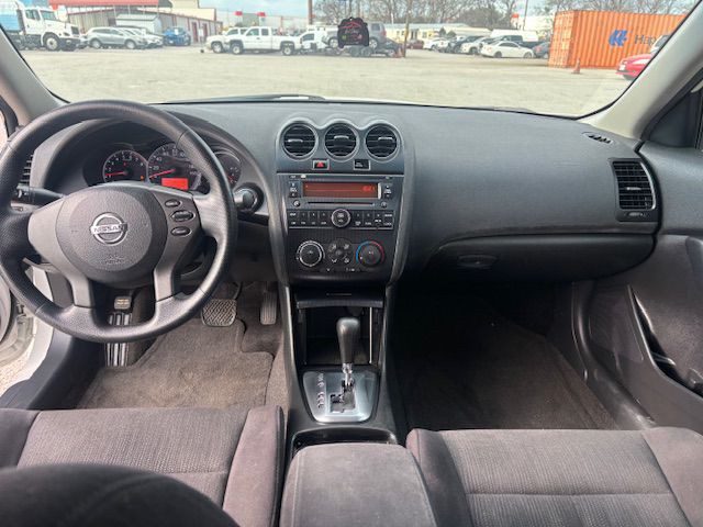 2012 Nissan Altima Image 8