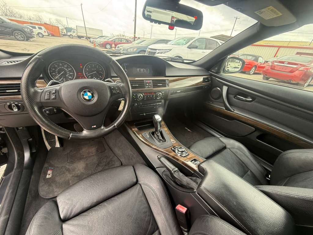 2011 BMW 3 Series Image 13
