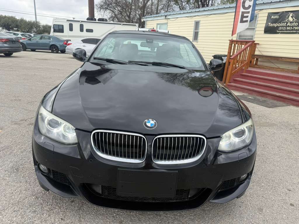 2011 BMW 3 Series Image 1